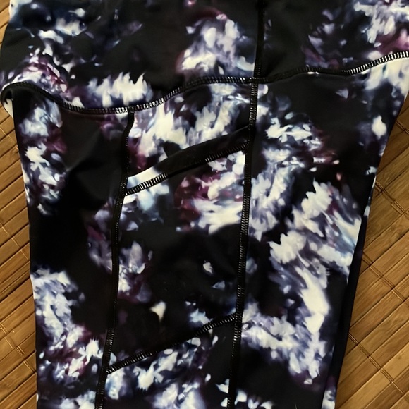 Gaiam full length Medium Athletic Leggings - Picture 5 of 5